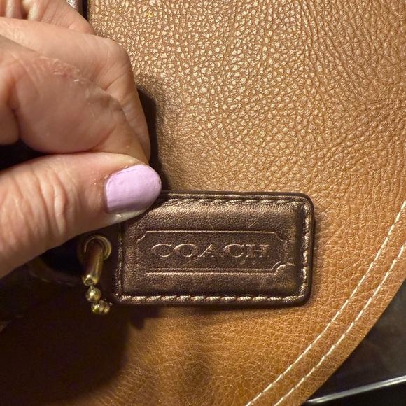 Coach Bag E0968-14058 Gold Copper Color handbag as well as shoulder strap - Picture 7 of 10